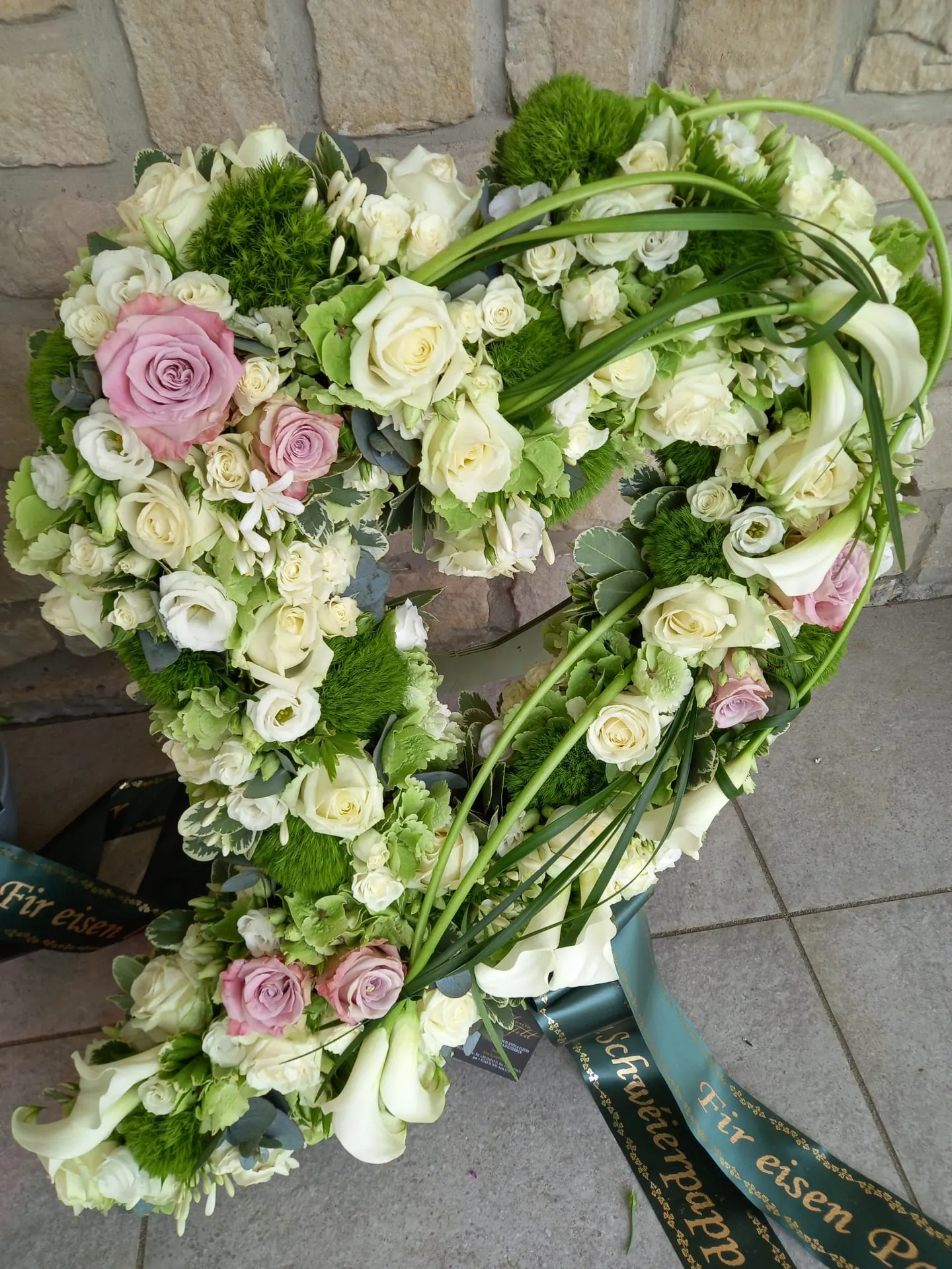 Composition florale pour événement - mariage, baptême, communion, deuil