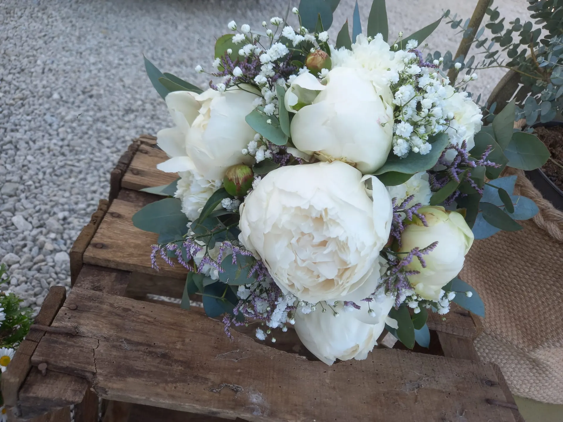 Composition florale pour événement - mariage, baptême, communion, deuil